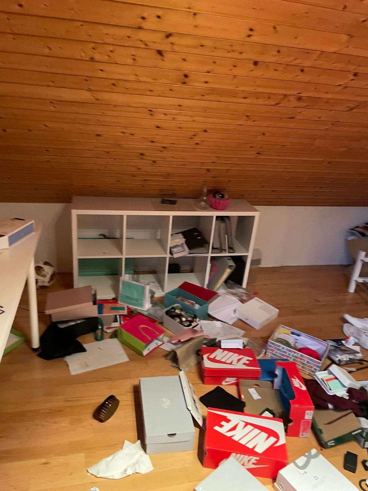 Keller- und Dachbodenentrümpelung – So schaffen Sie Ordnung und Raum